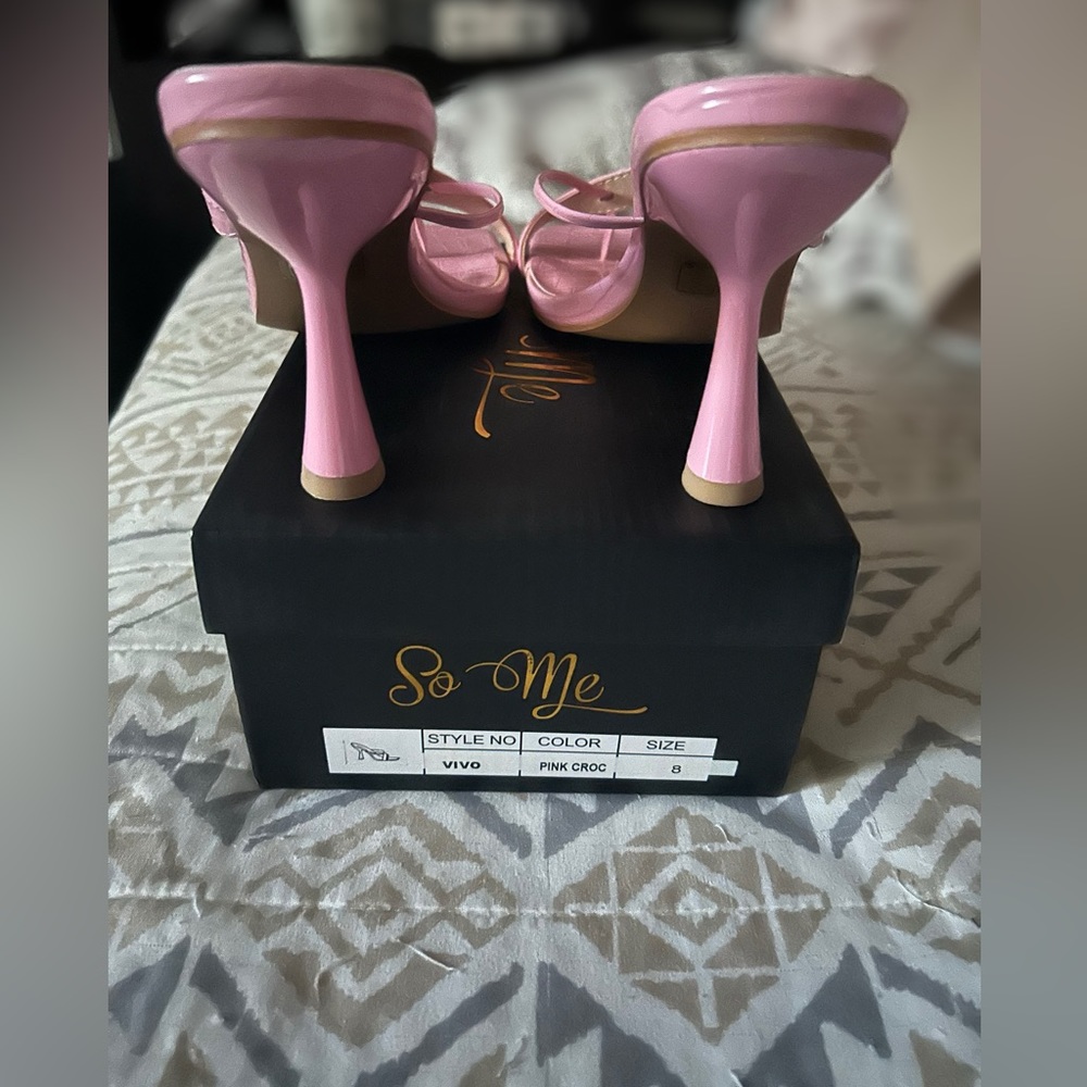 Pink heels - Picture 3 of 14